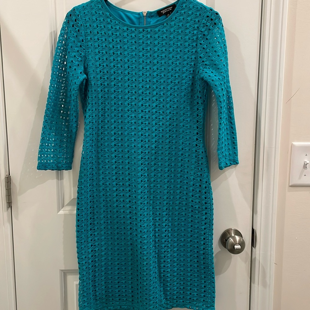 4P Teal Spense Petite dress with lace detail over same color sheath. Back zip.
